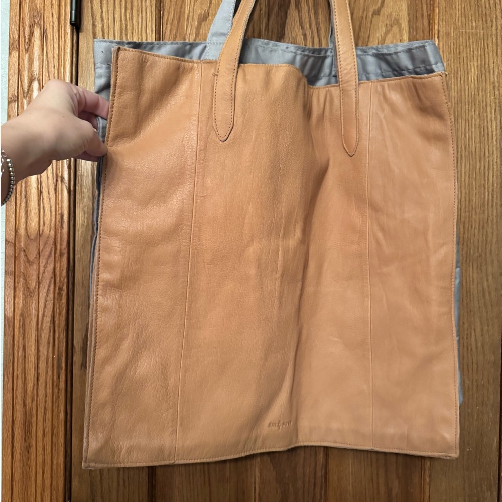 Tan Leather Tote Bag - Picture 2 of 3